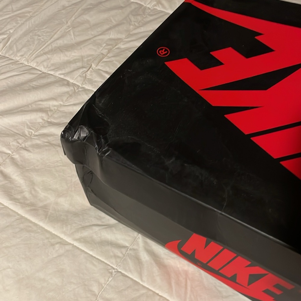 Jordan 1 High Pine Green - Picture 7 of 8